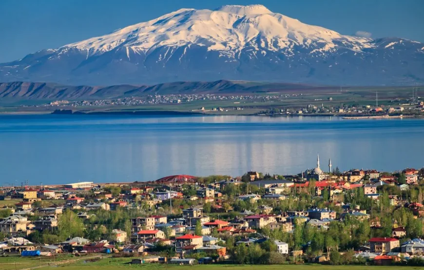 تور گروهی وان ترکیه از مشهد ، تهران و تبریز